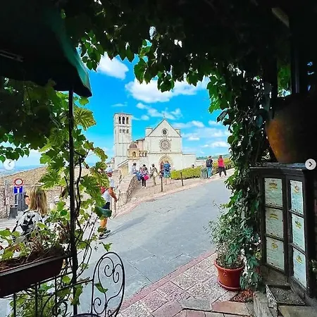 La Casina Vacanze Assisi 3*